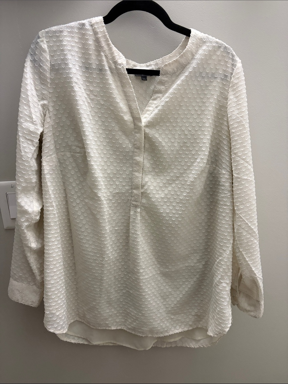 Talbots Cream Textured V-Neck Long Sleeve Blouse